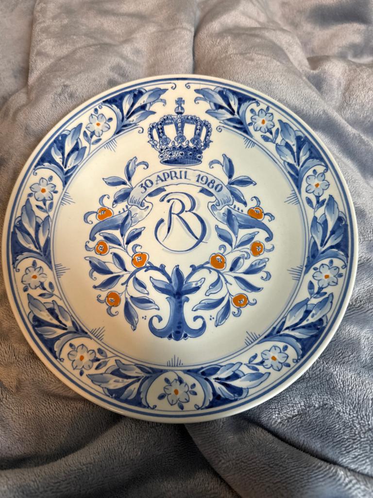 Delfts Blauw bord inhuldiging Beatrix 30 april 1980, Verzamelen, Ophalen of Verzenden, Servies