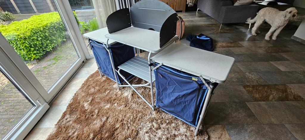 campingkastje inklapbaar met twee kastjes, kookspatscherm, Caravans en Kamperen, Ophalen, Gebruikt, Campingkast