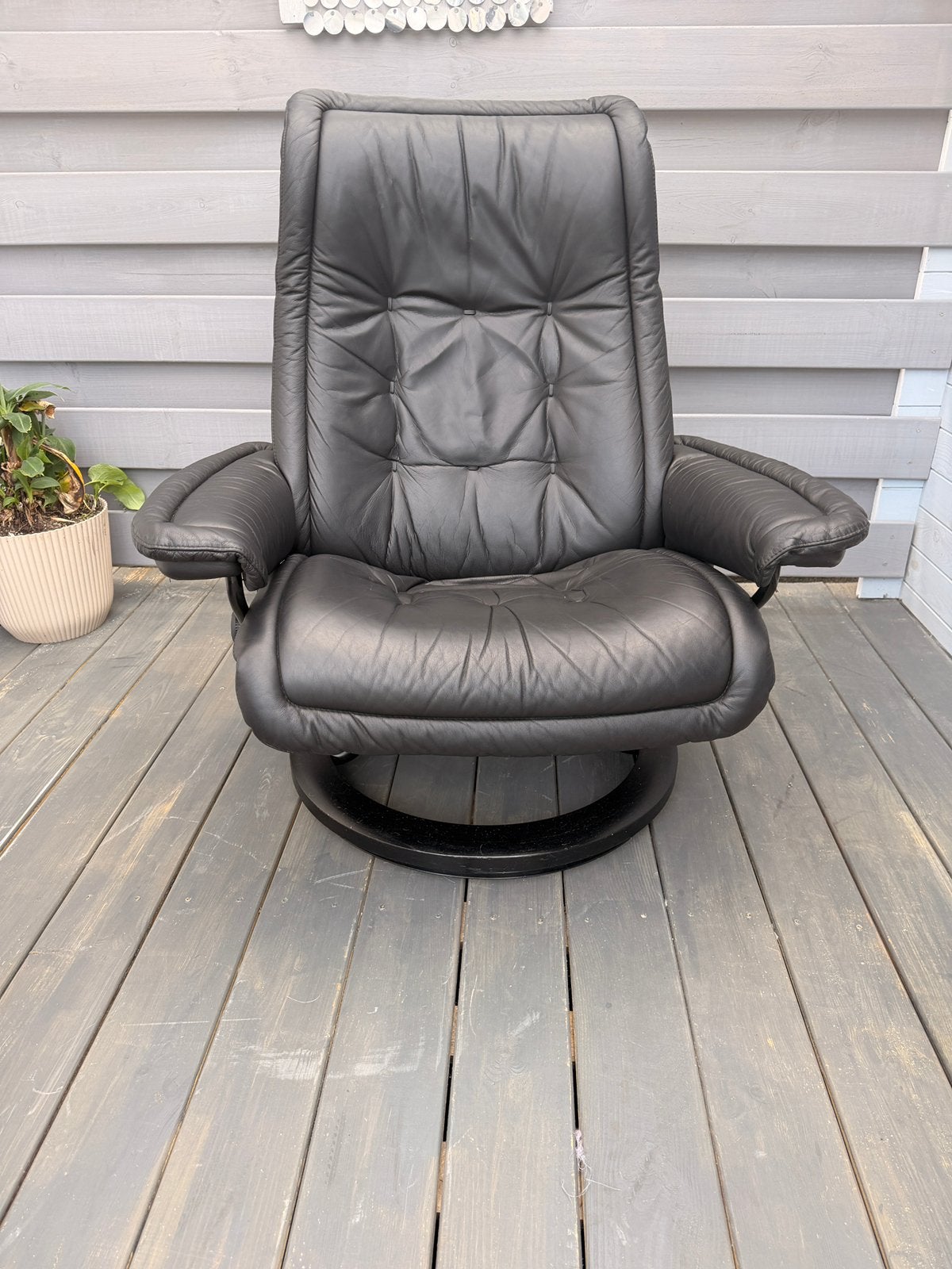 Leren Stressless relax fauteuil draaibaar, Ophalen, Zo goed als nieuw, 50 tot 75 cm