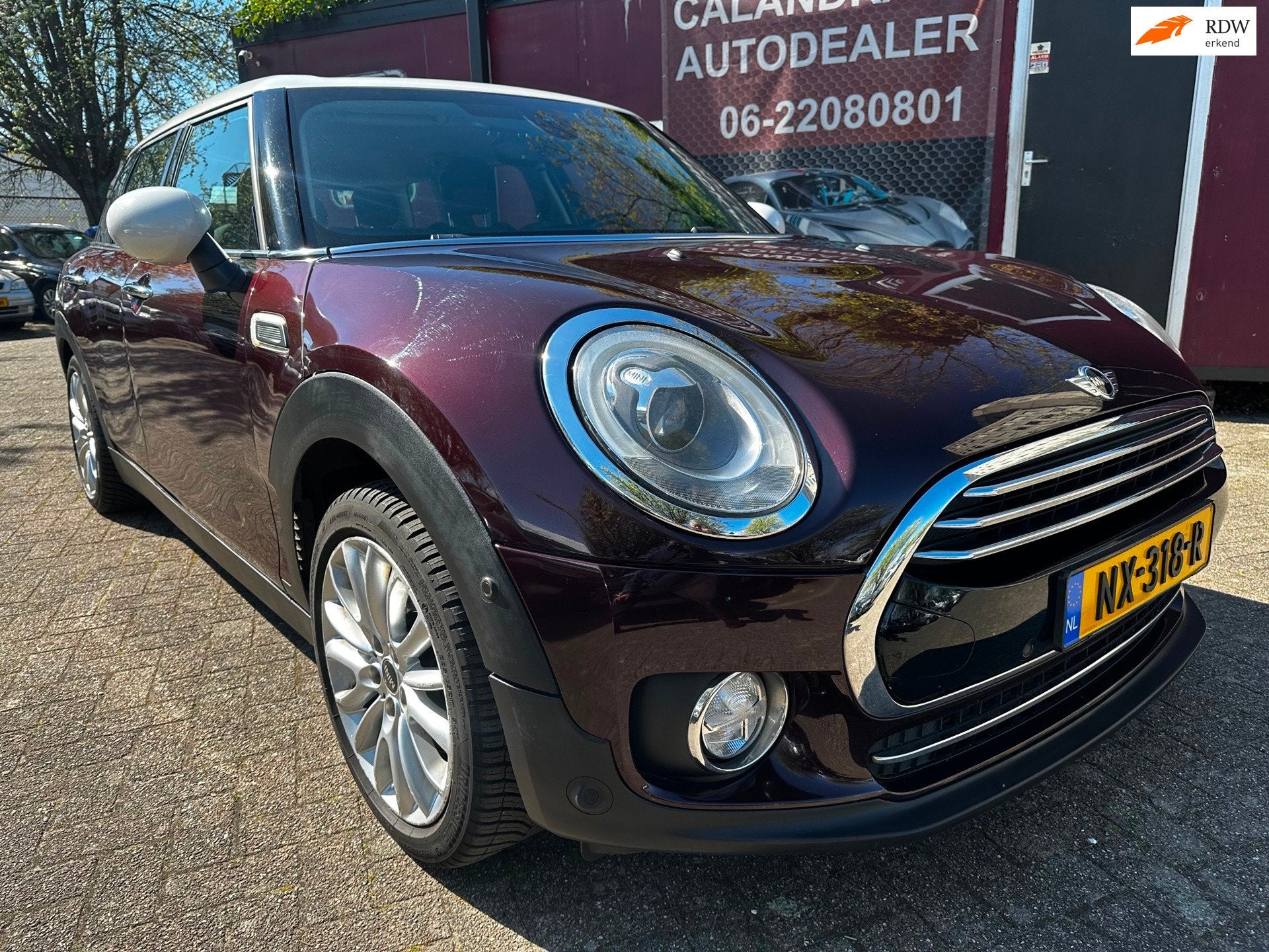 Mini Mini Clubman 1.5 Cooper Chili Serious Business, Voorwielaandrijving, 136 pk, Gebruikt, Leder en Stof