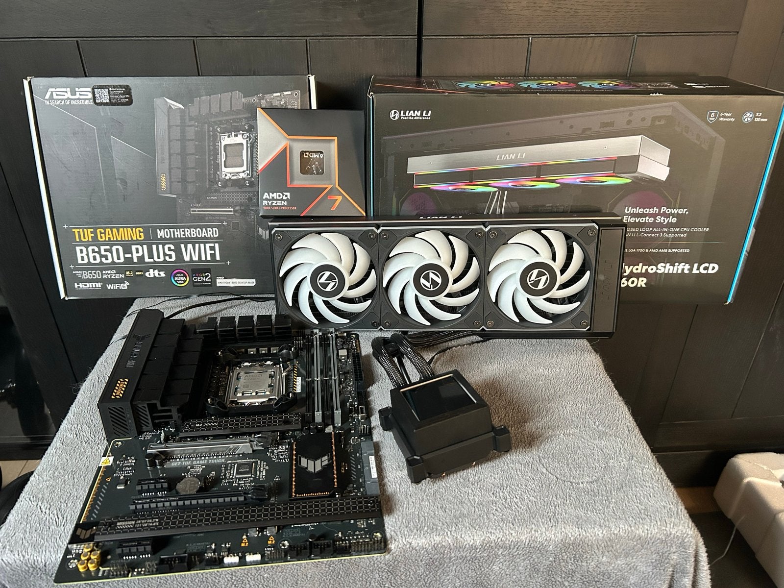Moederbord Upgrade Kit: AMD Ryzen 7, B650-Plus WiFi, Lian Li, Computers en Software, Moederborden, Ophalen, Nieuw, AMD, DDR5
