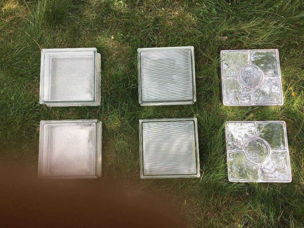 glasblok 24 x 24 cm.  2 verschillende per stuk te koop, Minder dan 80 cm, Minder dan 80 cm, Ophalen of Verzenden, Zo goed als nieuw