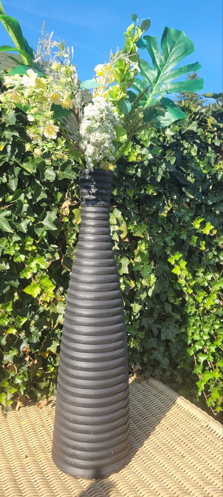 Grote zwarte vaas met ribbelstructuur - 90 cm hoog, Ophalen, Gebruikt, Met patroon/structuur, Zwart
