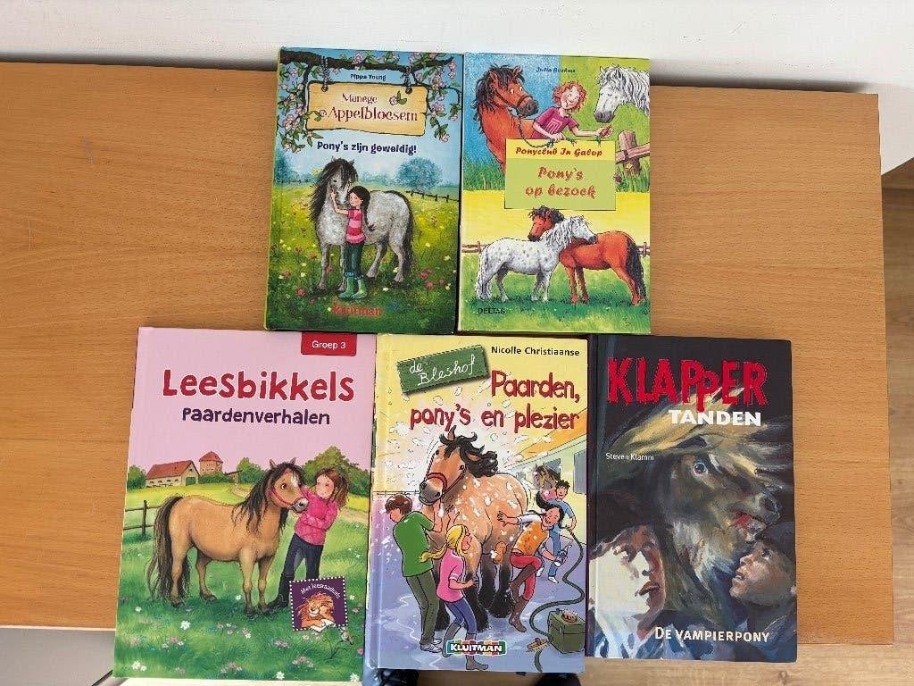 Pony leesboeken paard leesboeken 6+ 7+ 8+ 10+ ook los, Ophalen, Zo goed als nieuw, Tina Caspari, Fictie algemeen