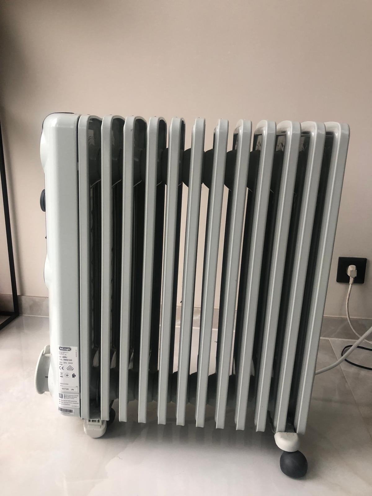 Delonghi olieradiator - Elektrische verwarming, Gebruikt, Radiator, Ophalen of Verzenden, 60 tot 150 cm