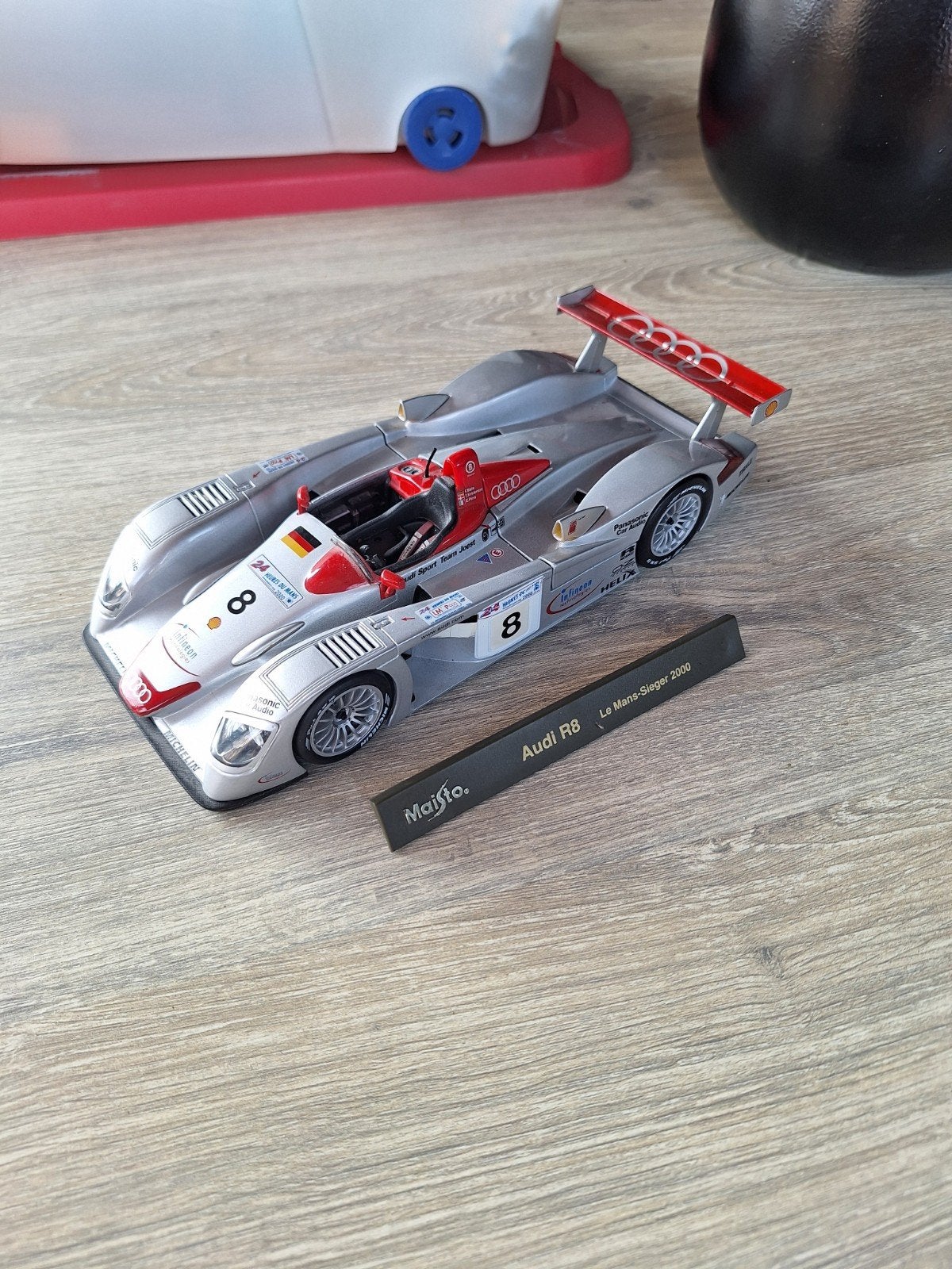 Maisto Audi R8 Le Mans-Sieger 2000 Schaalmodel 1:18, Hobby en Vrije tijd, Modelauto's | 1:18, Ophalen of Verzenden, Zo goed als nieuw