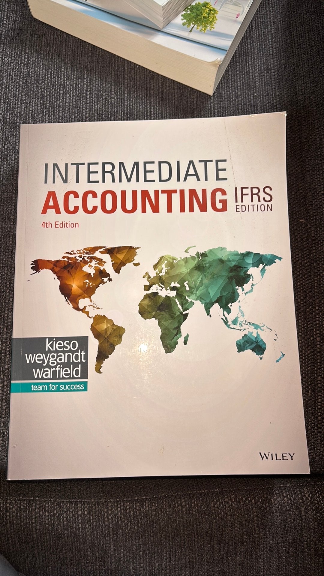 Intermediate accounting IFRS 4th edition, Boeken, Ophalen of Verzenden, Beta, Zo goed als nieuw, WO