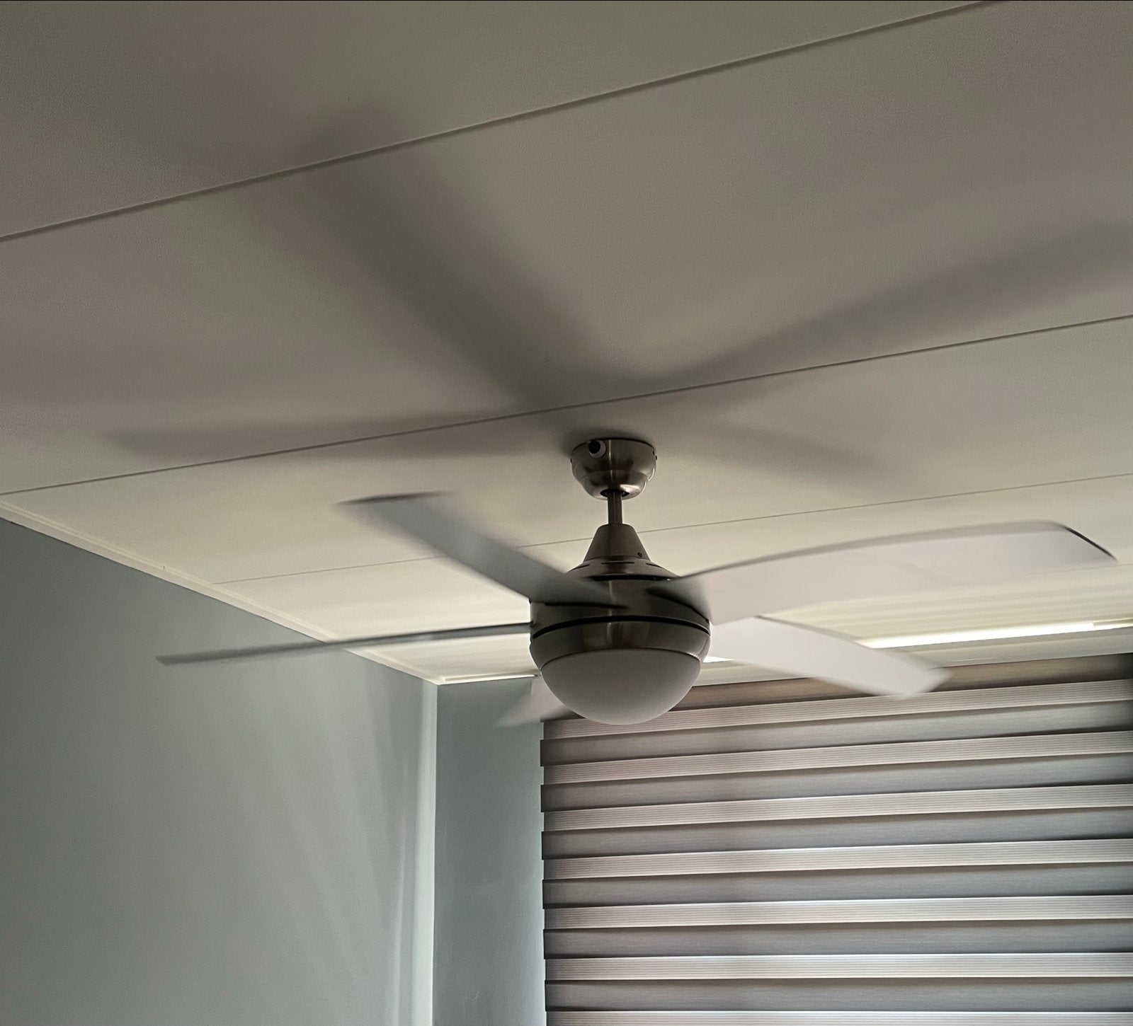 Plafondventilator 128 cm met lamp en afstandsbediening, Witgoed en Apparatuur, Ventilatoren, Ophalen, Ventilator met afstandsbediening