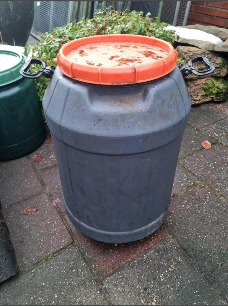 Keurige grote voerton met schroefdeksel., Dieren en Toebehoren, Ophalen, Pluimvee