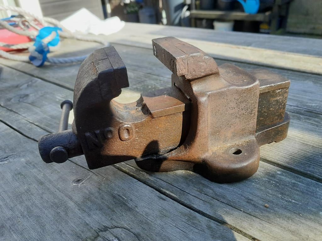 Bankschroef 60 mm, Ophalen of Verzenden, Minder dan 70 cm, Bankschroef
