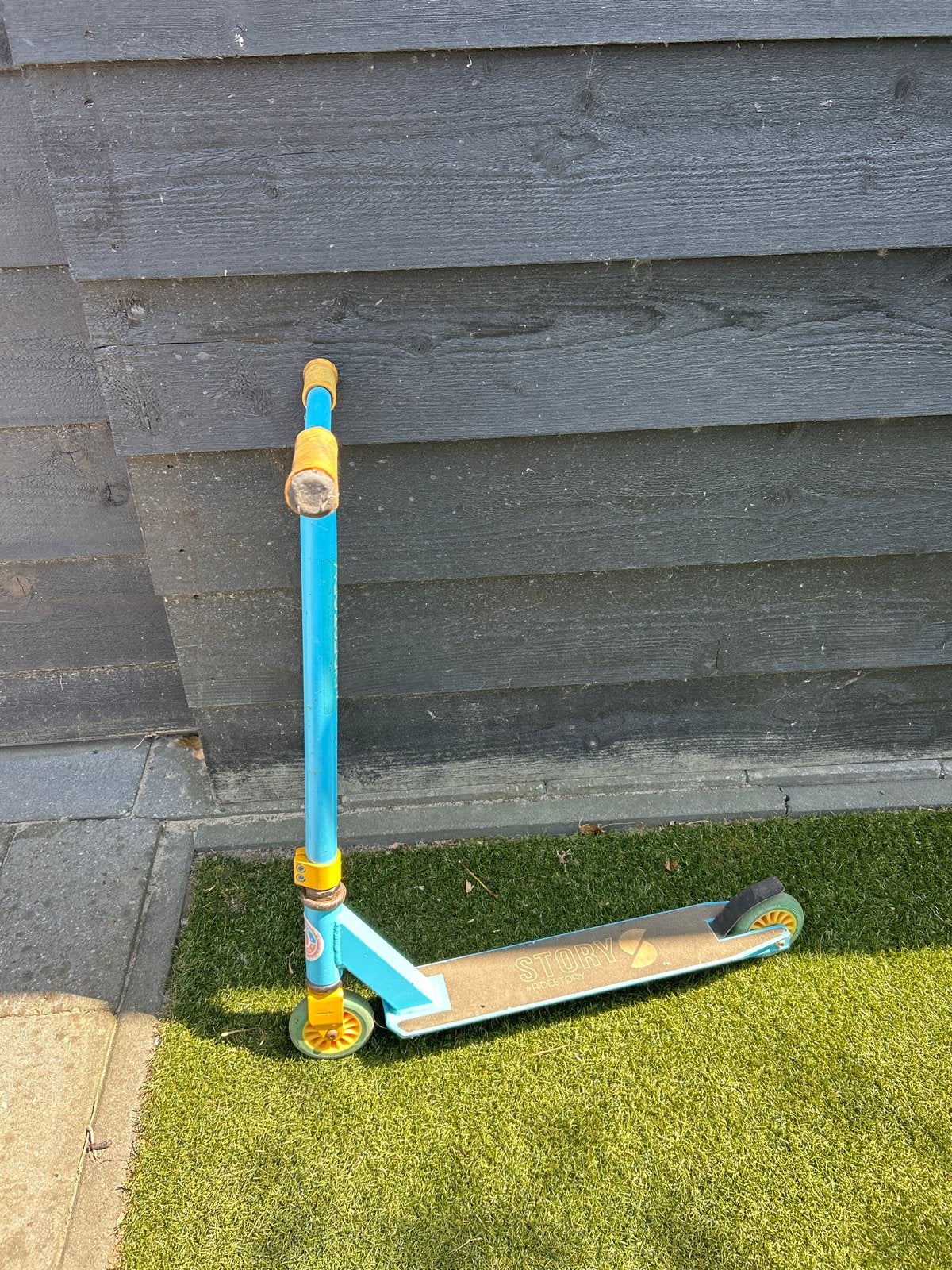 Story Stuntstep - Blauw/Geel, Fietsen en Brommers, Steps, Ophalen, Gebruikt, Gewone step
