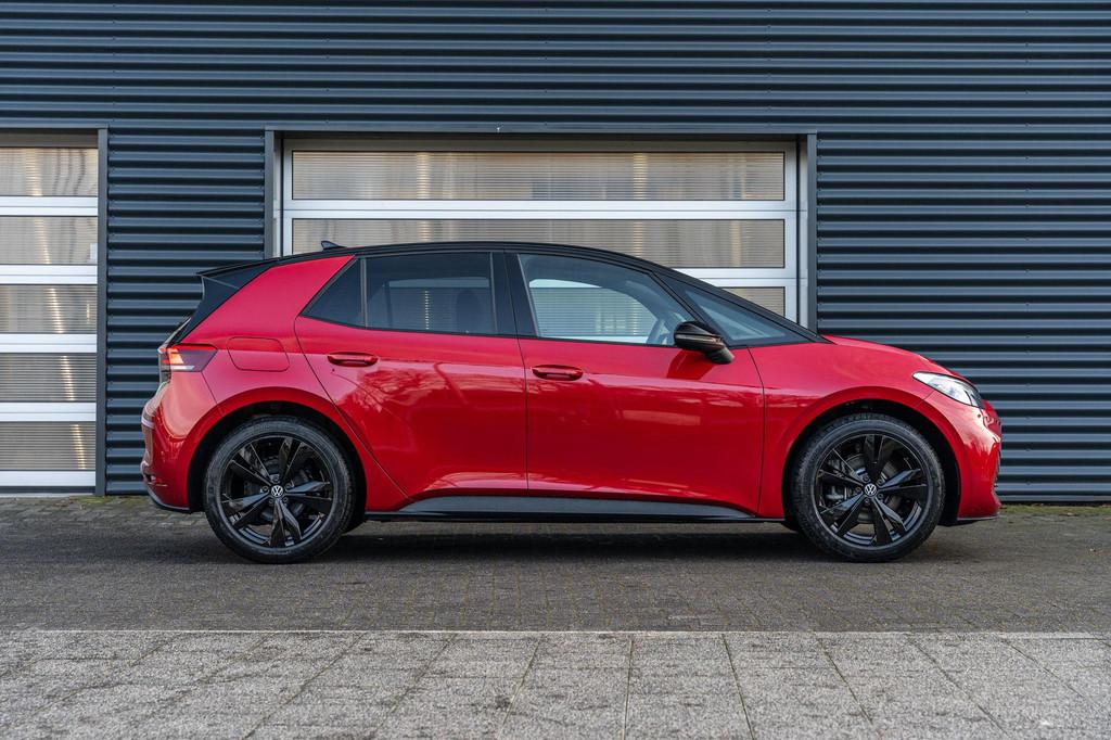 Volkswagen ID.3 170pk Limited Edition 52 kWh | Steunhaak | C, Auto's, Volkswagen, Automaat, 12 maanden, 510 min, Zwart