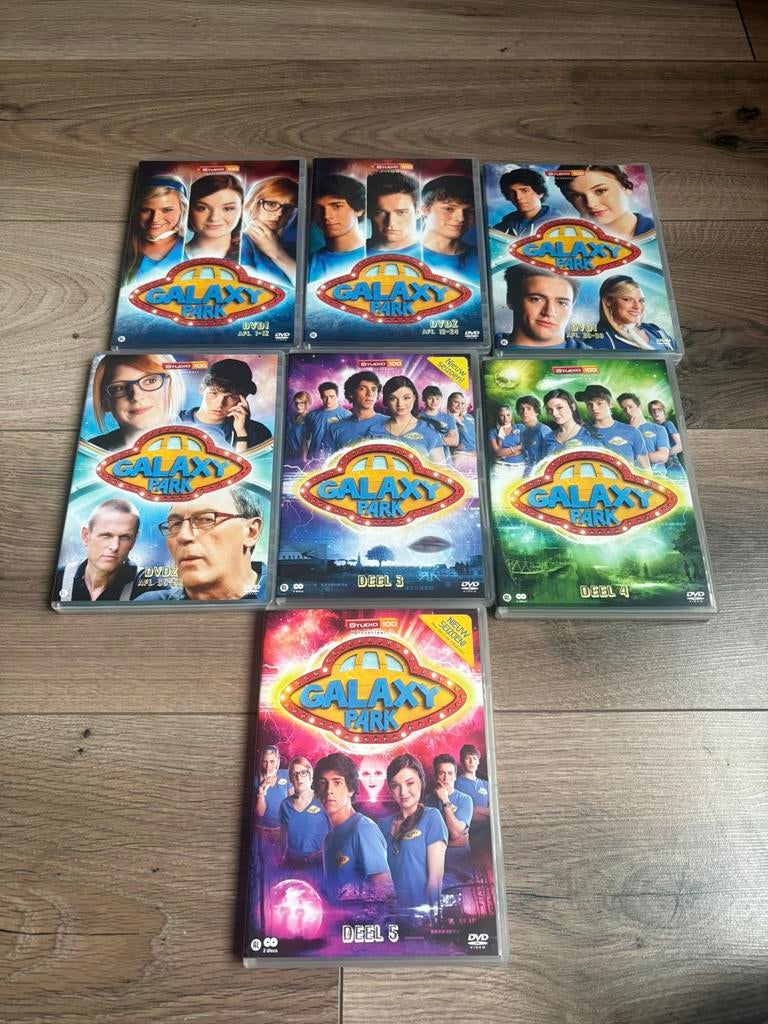 Galaxy Park deel 1,2,3,4 en 5 aflevering 1 t/m 130, Alle leeftijden, Ophalen of Verzenden, Zo goed als nieuw