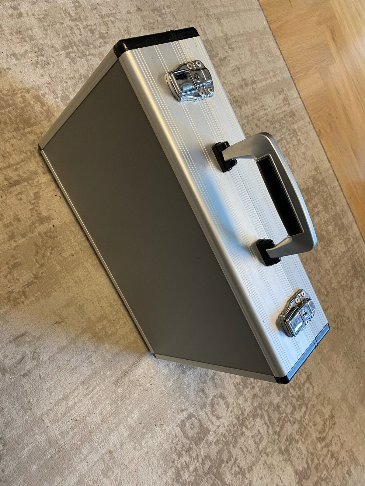 Harde demo koffer/flightcase van Holland P.A. Service A’dam, Ophalen of Verzenden, Gebruikt, Overige instrumenten, Flightcase