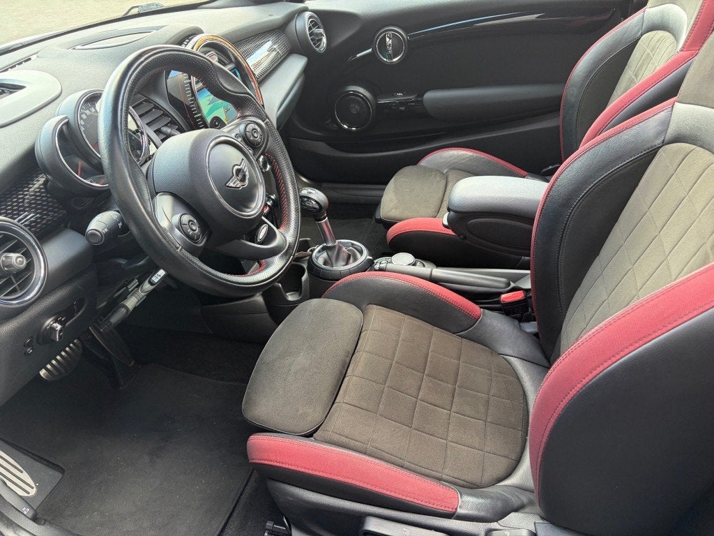 MINI Cooper John Works 2.0 231pk Aut. Pano JCW-stoelen HUD L, Automaat, 1998 cc, 1195 kg, Gebruikt