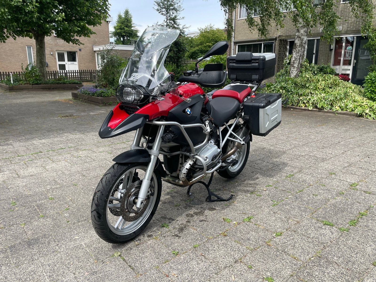 BMW R1200 GS 2004 met Leovince uitlaat en koffers, 2 cilinders, Sportuitlaat, Occasion, Motorrijbewijs A