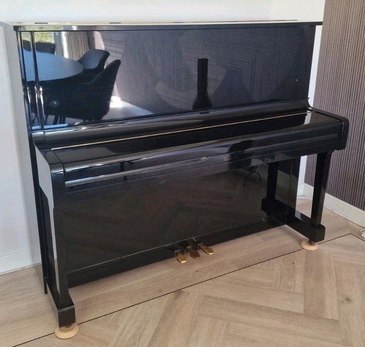 Piano Yamaha U1 H - hoogglans zwart en goed onderhouden, Muziek en Instrumenten, Ophalen, Zwart, Piano, Hoogglans