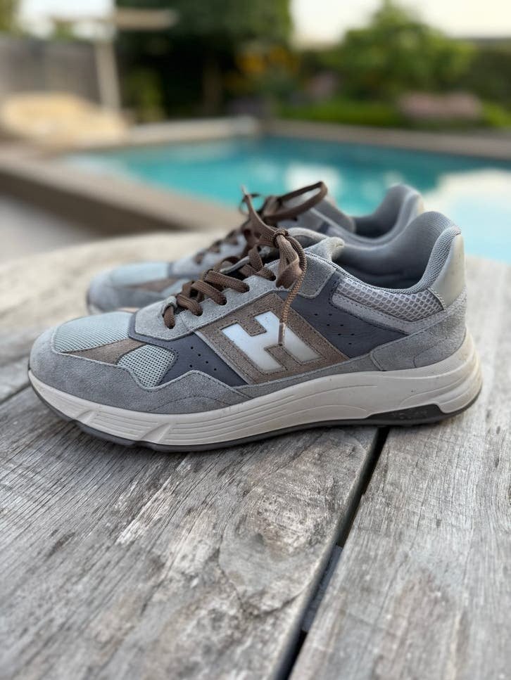 Hogan sneakers maat 8, Kleding | Heren, Schoenen, Ophalen of Verzenden, Zo goed als nieuw