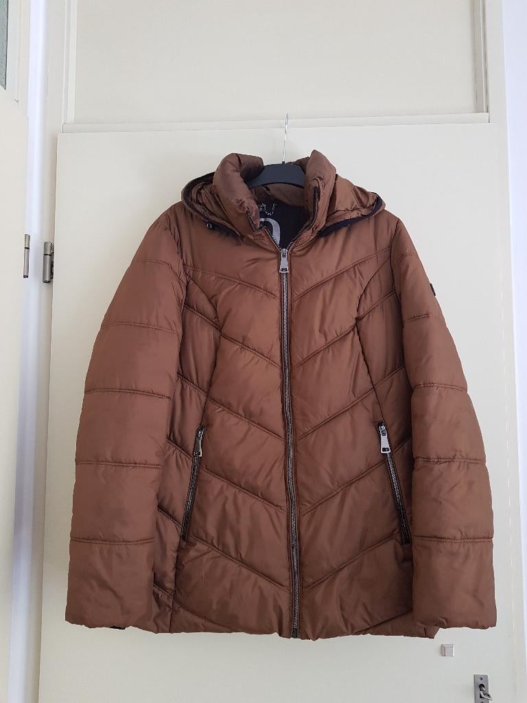 Jas / winterjas voor dames -- maat 44 -- merk: District, Bruin, Maat 42/44 (L), Ophalen of Verzenden, Zo goed als nieuw
