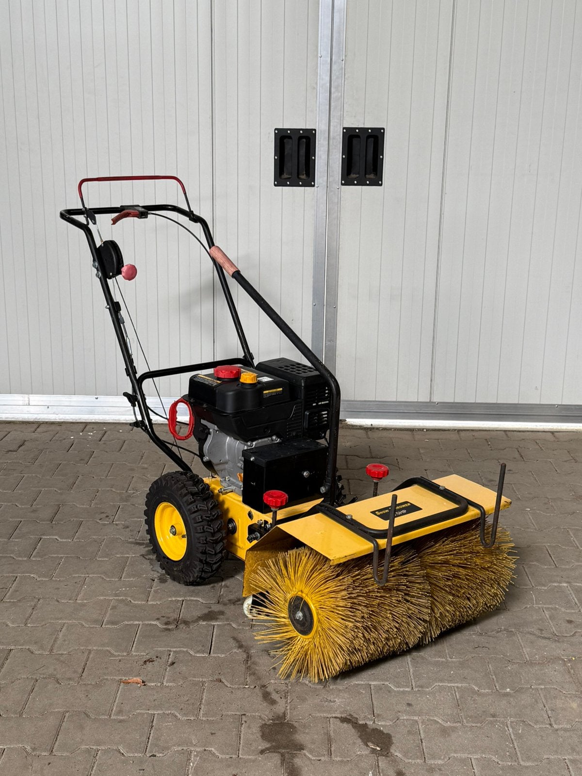 Lumag 5,5PK veegmachine met betrouwbare Loncin motor, Tuin en Terras, Veegmachines, Ophalen, Gebruikt