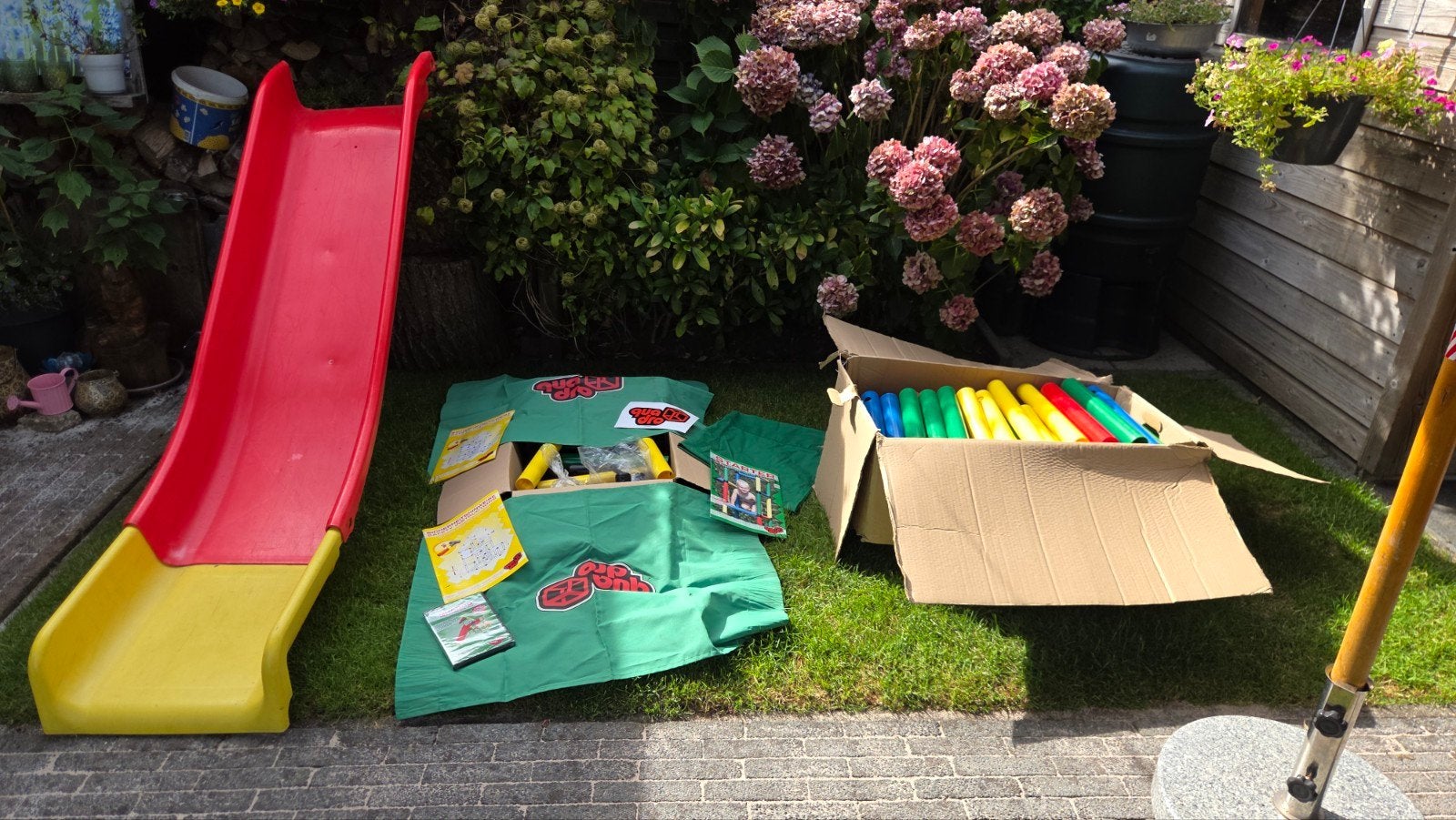 Quadro speeltoestel Starter met glijbaan - Zo goed als nieuw, Kinderen en Baby's, Speelgoed | Buiten | Speeltoestellen, Ophalen