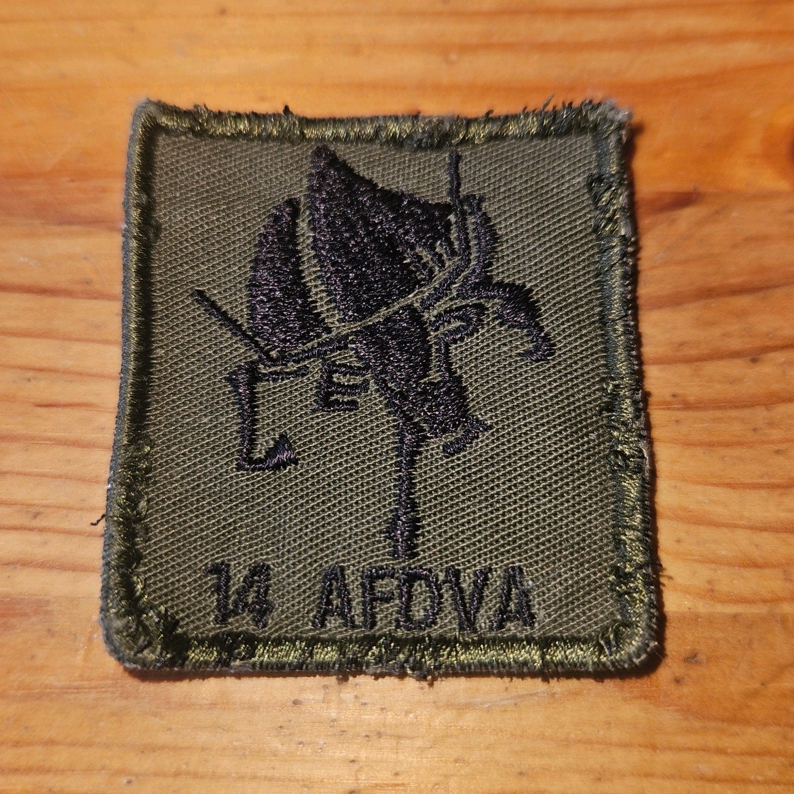 Borstembleem 14 AFDVA, Verzamelen, Militaria | Algemeen, Ophalen of Verzenden, Landmacht, Nederland, Embleem of Badge