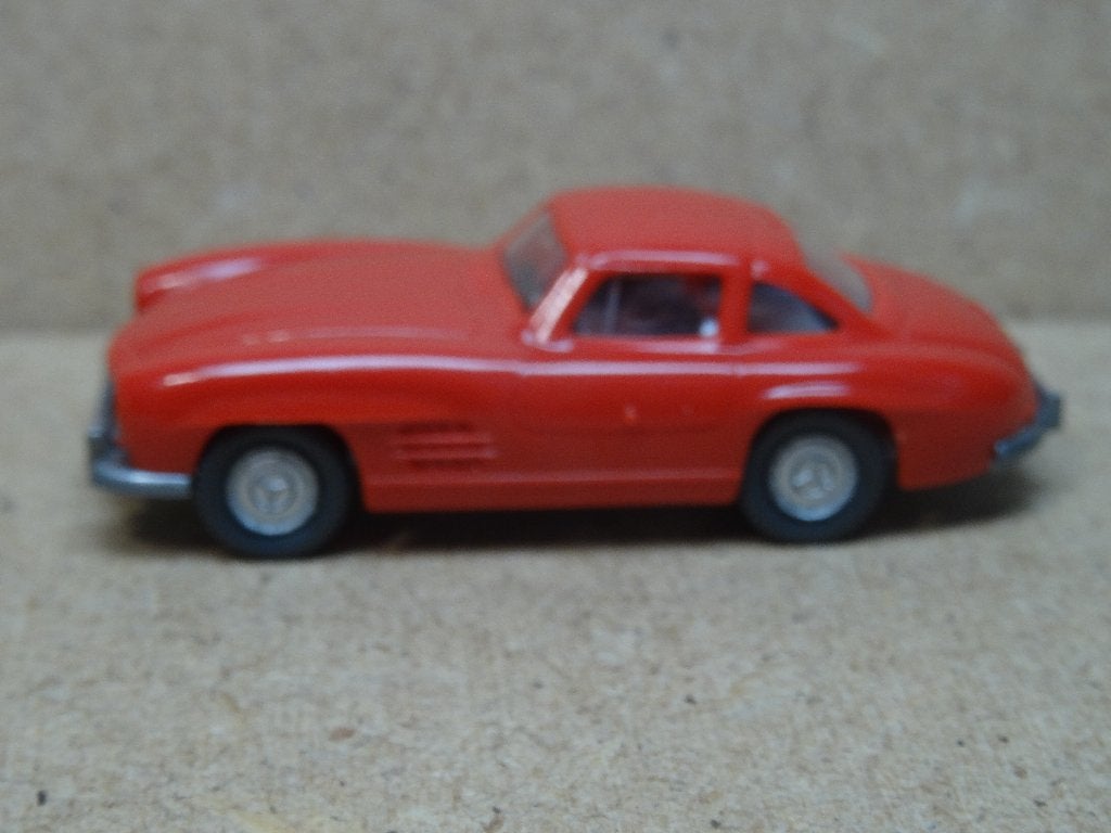 WIKING 1/87, MERCEDES 300 SL Rood, Zie Foto`s, Hobby en Vrije tijd, Ophalen of Verzenden, Zo goed als nieuw, Auto, Wiking
