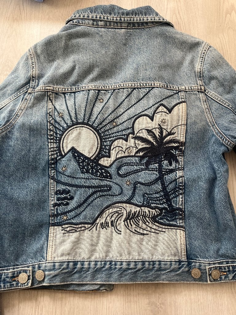 Anti blue dames spijkerjas maat M met print, Ophalen, Zo goed als nieuw, Maat 38/40 (M), Blauw