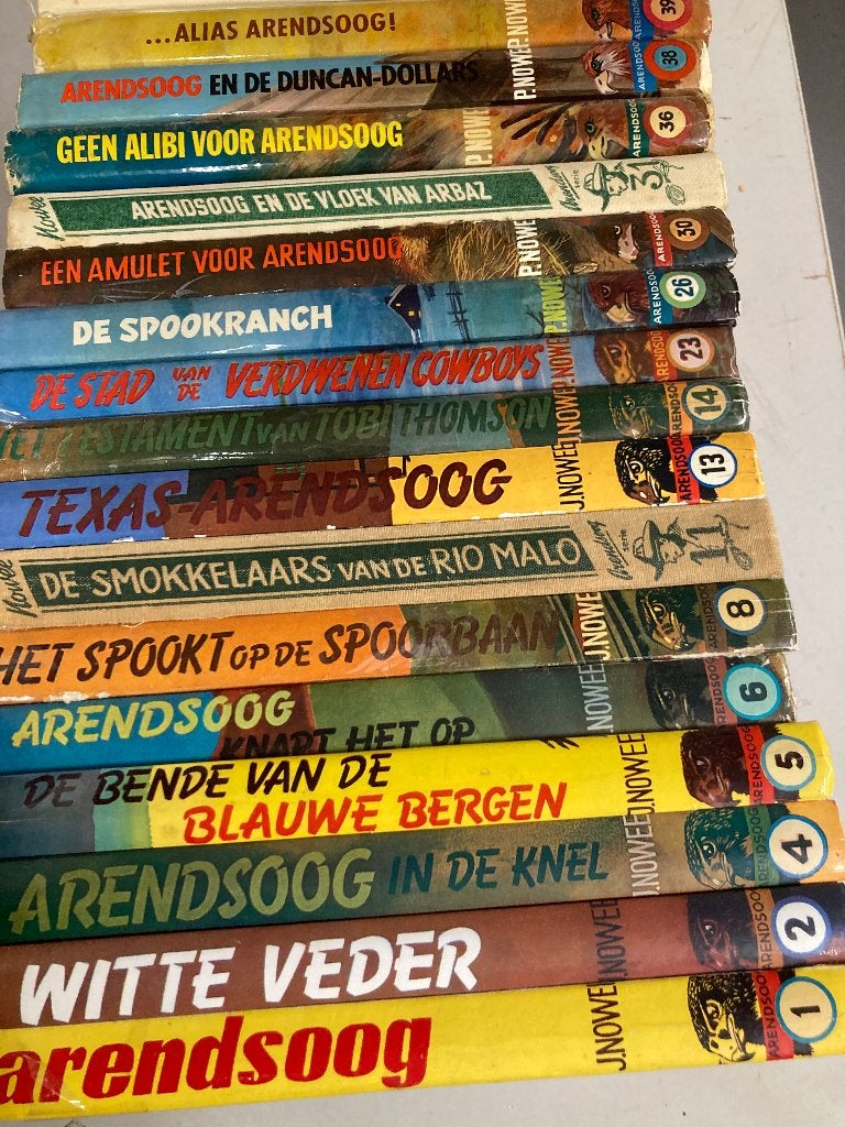 T.K. nog 11 delen van Arendsoog door P. Nowee zie lijst, Boeken, Ophalen of Verzenden, Gelezen, J. Nowee, Fictie algemeen