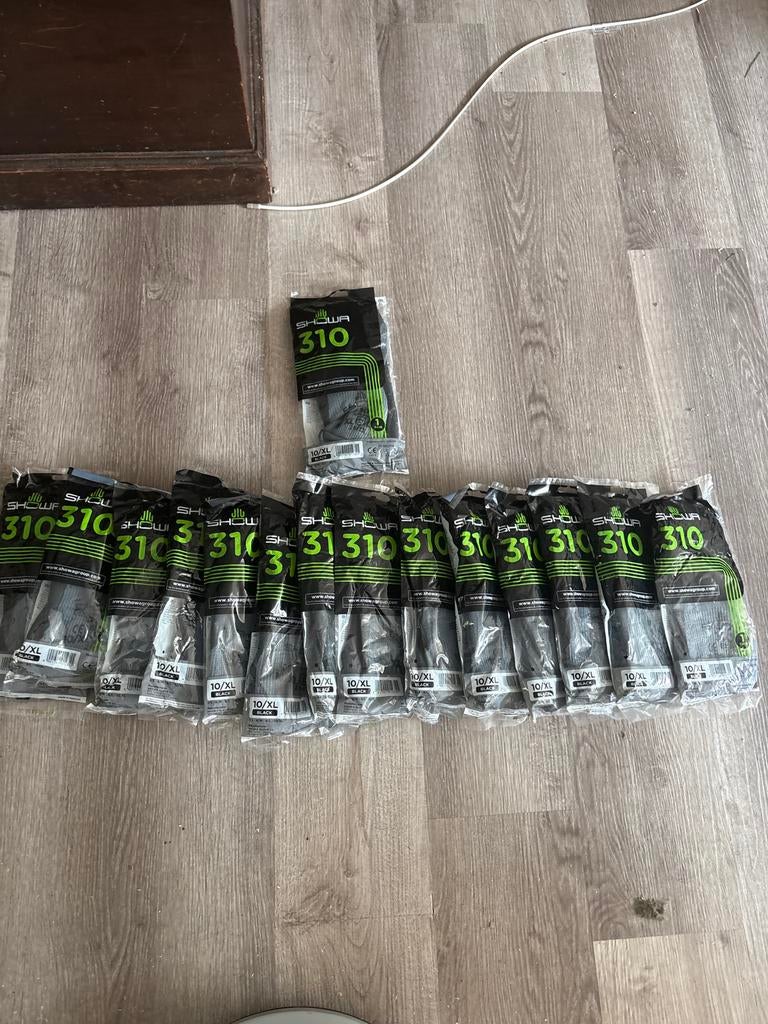 15 stuks Showa 310 Werk Handschoenen 10/XL Zwart Nieuw, Ophalen of Verzenden, Zo goed als nieuw
