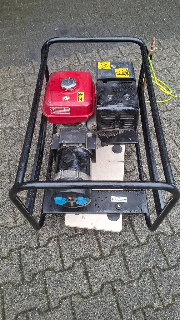 2x aggregaat Honda EC4000 + Europower, Doe-het-zelf en Verbouw, Ophalen, Benzine, ,, Zo goed als nieuw