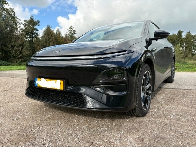 XPENG G6 80,8 kWh 297pk RWD 2026 Zwart nw model trekhaak, Auto's, Automaat, 81 kWh, Achterwielaandrijving, Euro 6