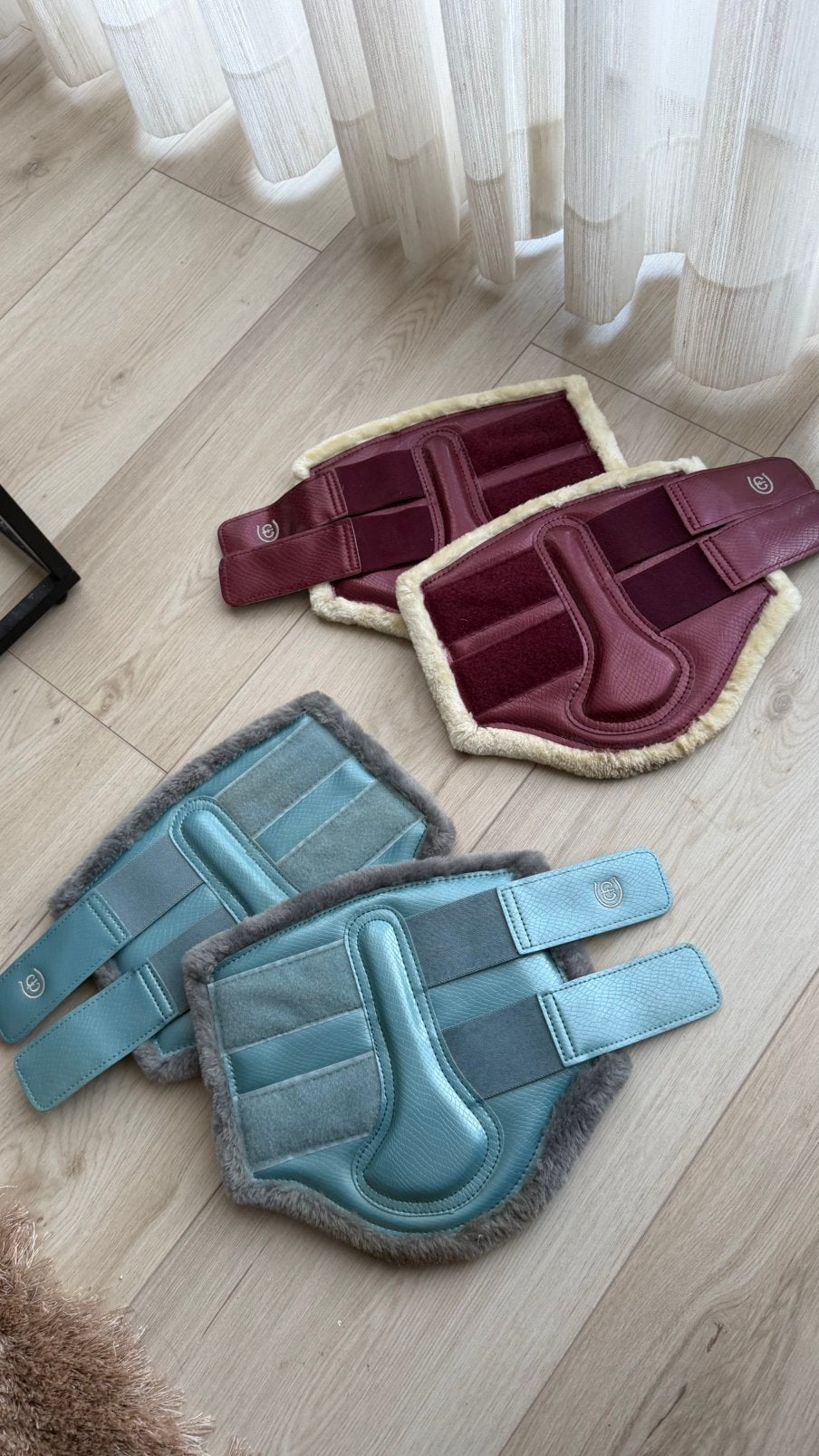 Equestrian stockholm beschermers M per set €40,-, Dieren en Toebehoren, Ophalen of Verzenden, Zo goed als nieuw