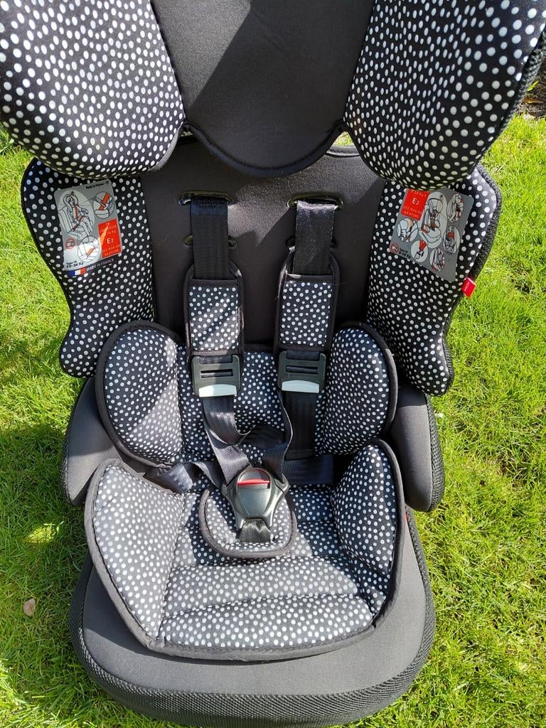 Hema autostoel stippels ZONDER isofix zgan, Autogordel, 15 t/m 36 kg, Zo goed als nieuw, Ophalen