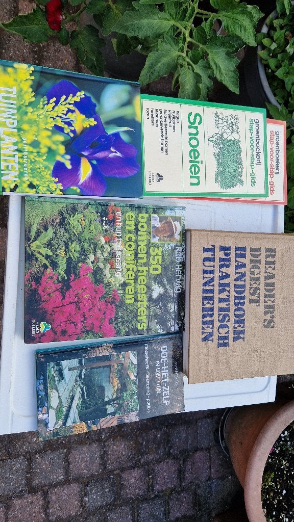 tuinboeken, Ophalen of Verzenden, Gelezen, Interieur en Design