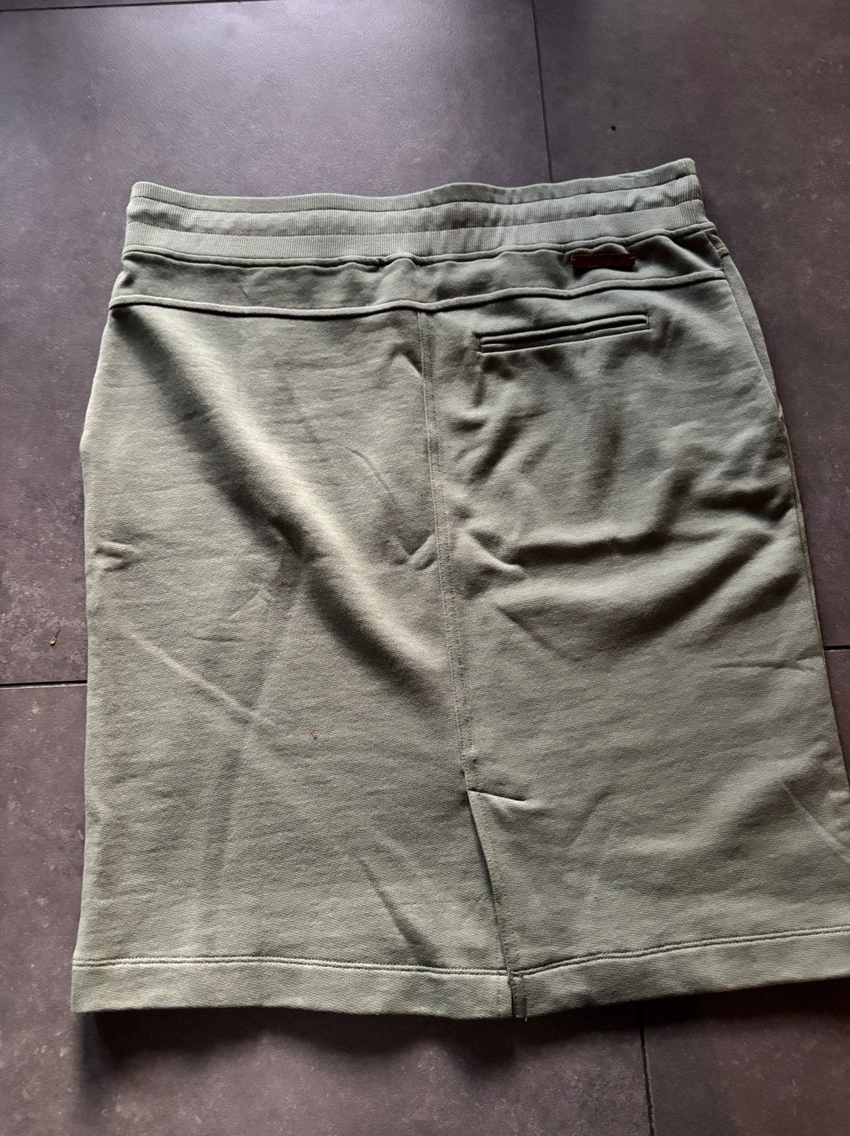 Groene rok moscow- Maat XL, Kleding | Dames, Rokken, Maat 46/48 (XL) of groter, Ophalen of Verzenden, Knielengte, Gedragen
