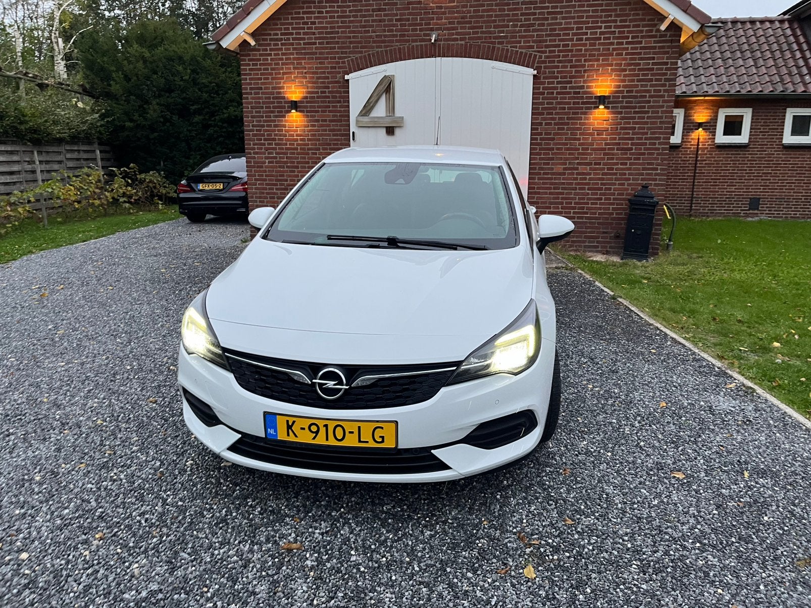 Opel Astra 2021 – 105.000 km – Eerste eigenaar - BTW-auto, Auto's, Voorwielaandrijving, 1199 cc, Alcantara, Wit