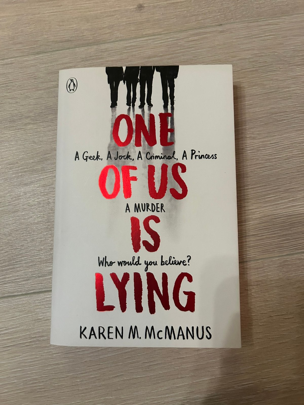One Of Us Is Lying, Boeken, Ophalen of Verzenden, Zo goed als nieuw