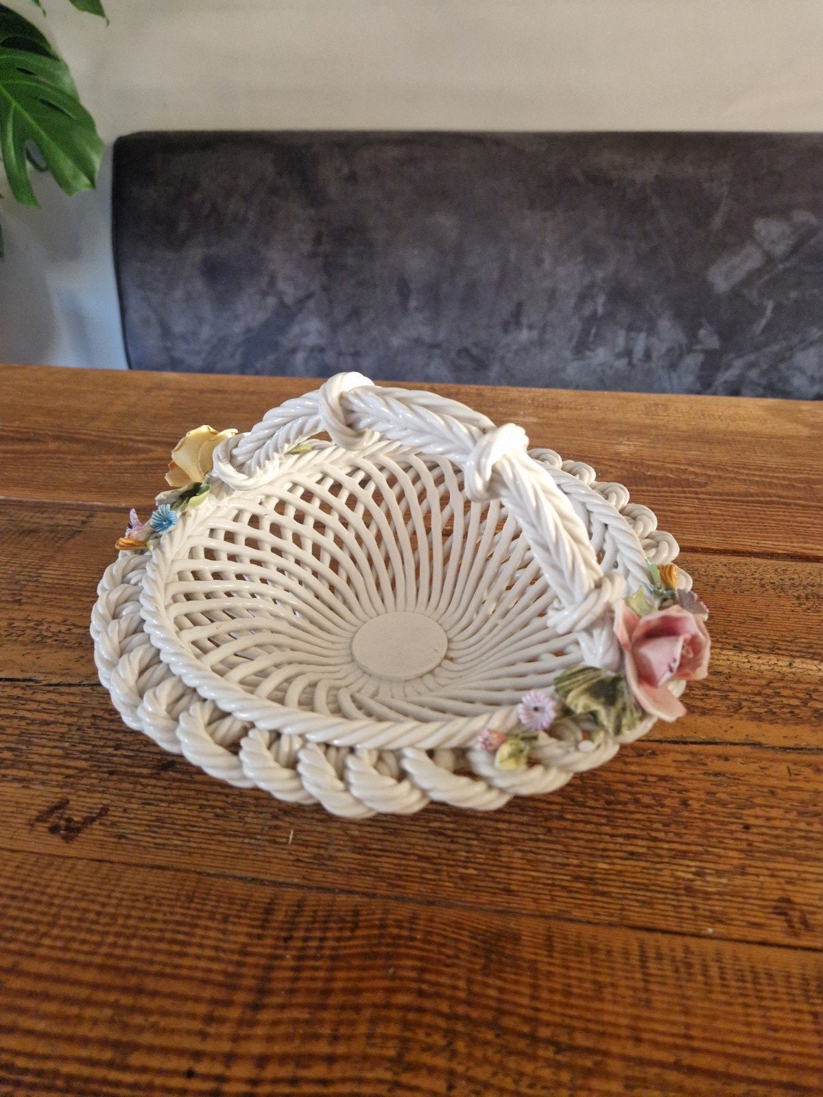 Vintage porcelein mandje, Ophalen