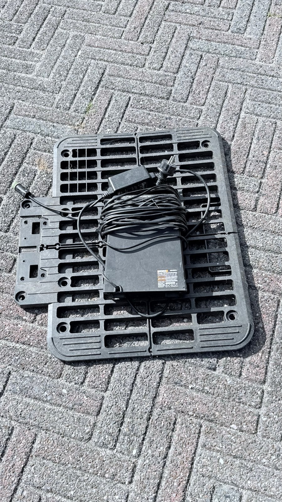 Worx Landroid M robotmaaier met laadstation en voeding, Ophalen of Verzenden, Gebruikt, 20 tot 25 cm, Bestuurbaar via app