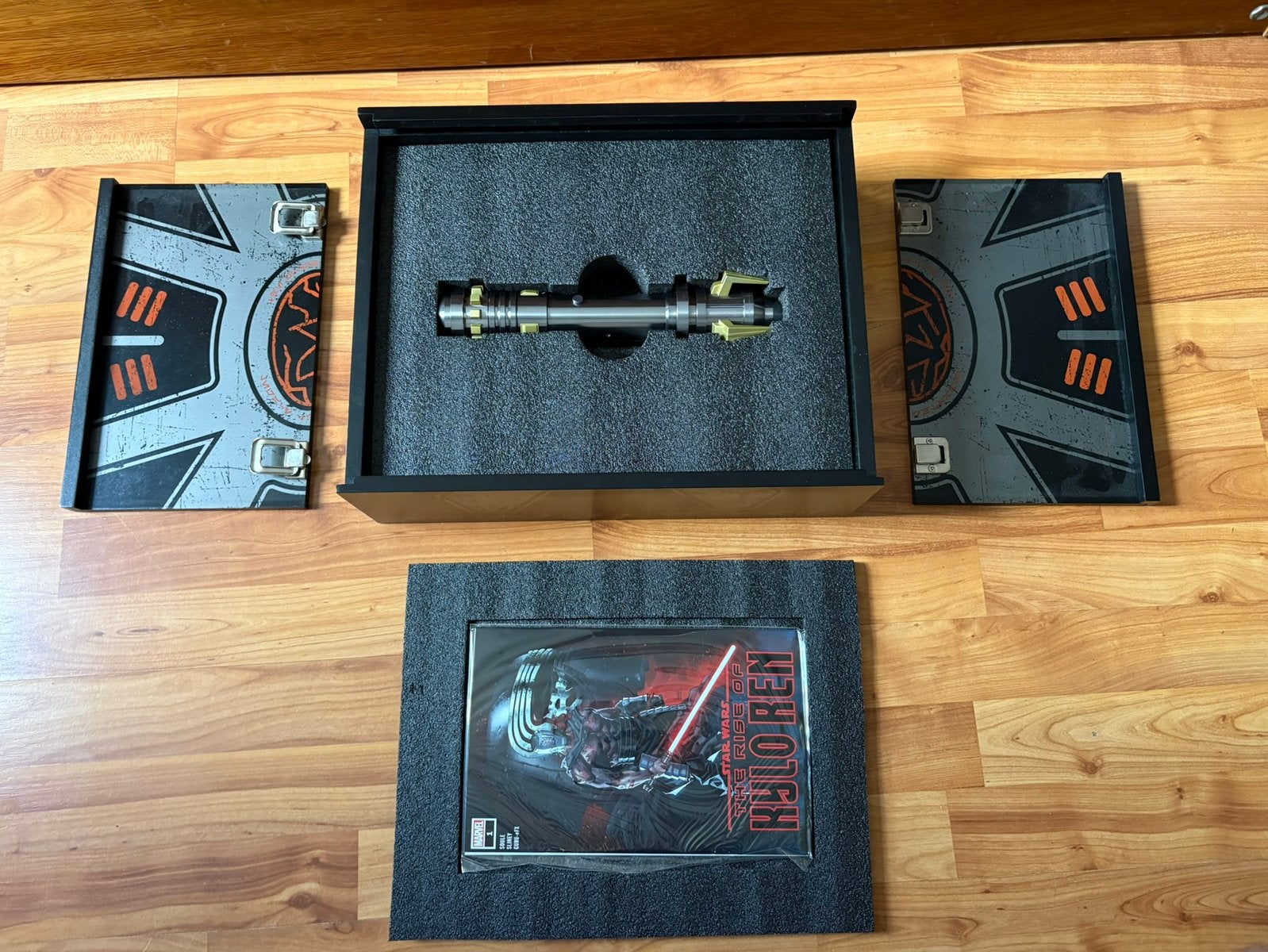 The Ren Legacy Lightsaber Hilt limited edition, Ophalen, Nieuw, Replica