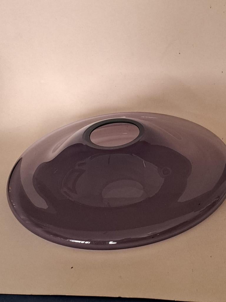 Jaren '70 Paarse Glazen Design Vaas - Rond 9x31cm, Ophalen of Verzenden