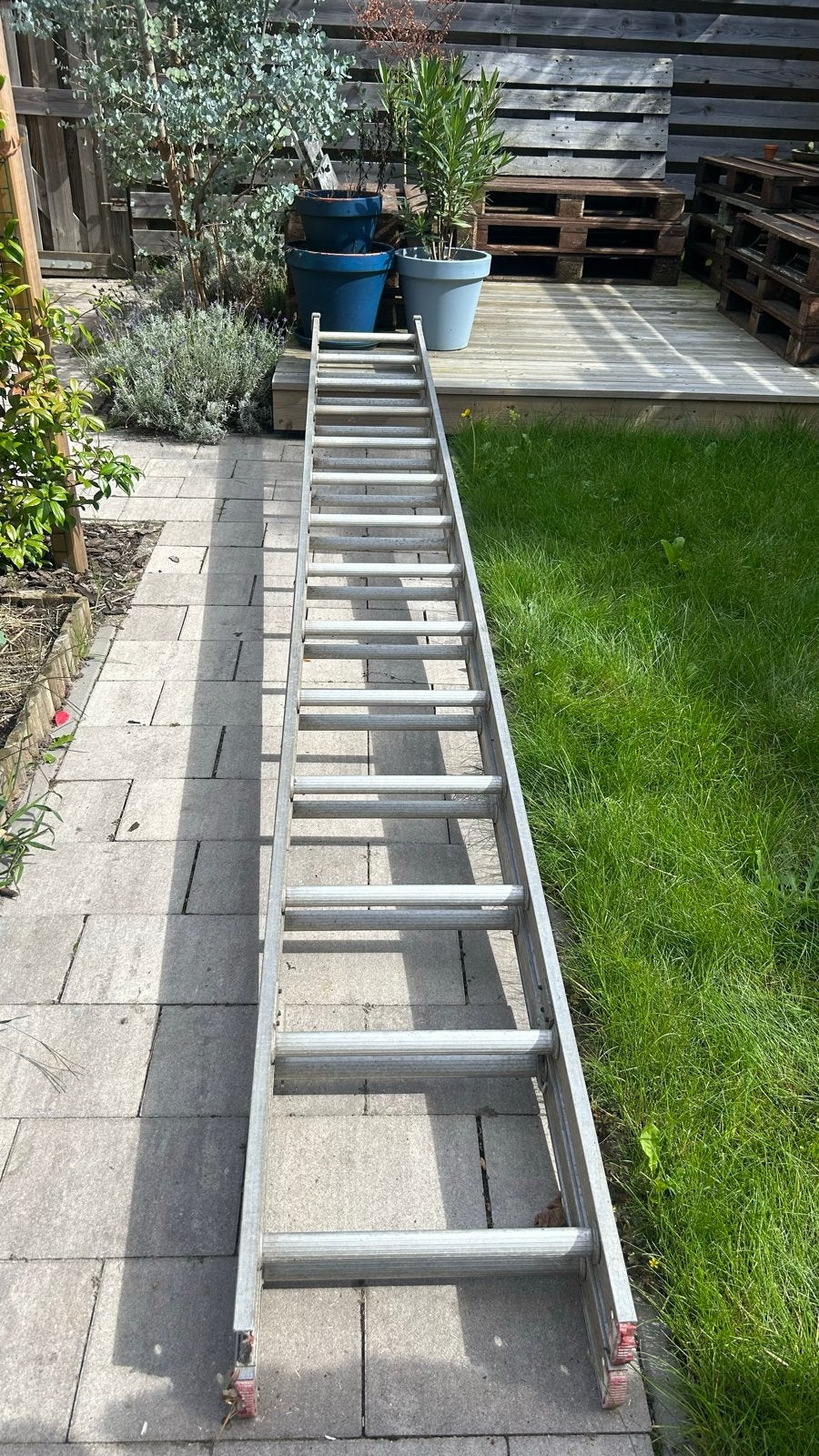 Uitschuifbare ladder, Doe-het-zelf en Verbouw, Ophalen, Gebruikt, Ladder, Opvouwbaar of Inschuifbaar