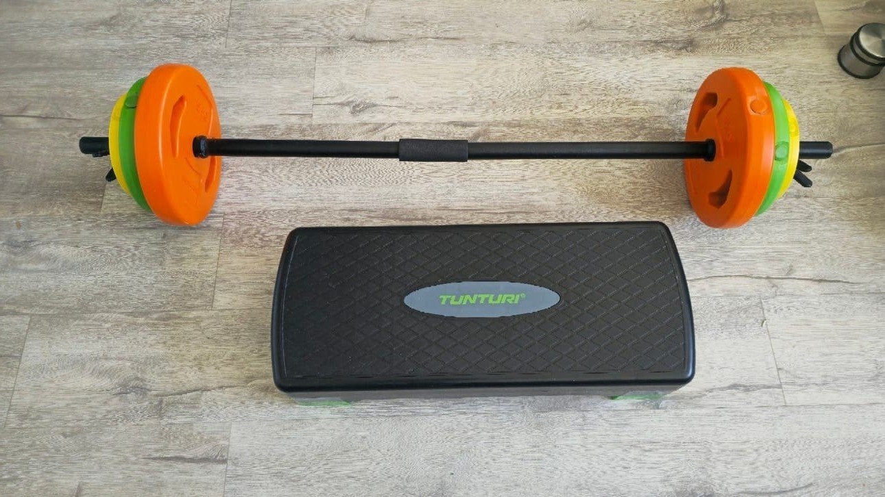 Tunturi Halterset Aerobic Pump met Step Bankje en Schijven, Sport en Fitness, Ophalen