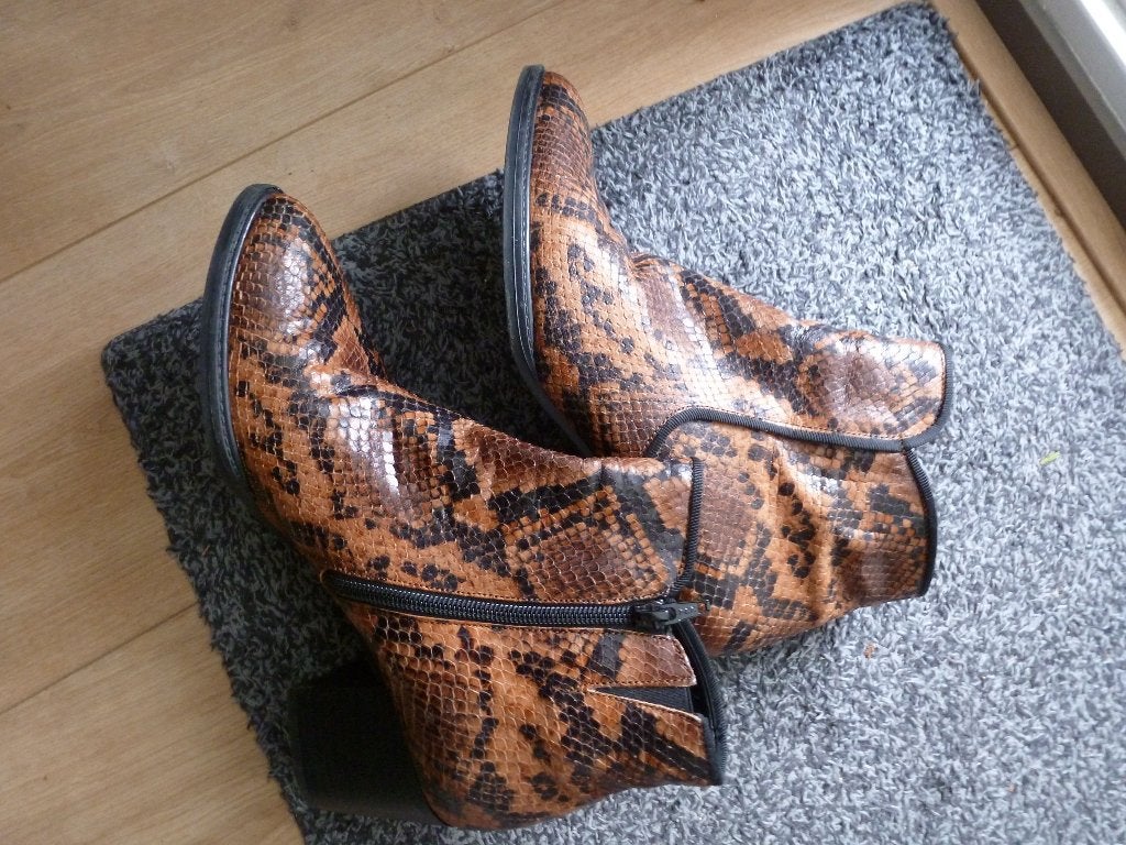 GABOR dierenprint ECHT LEER LAARZEN 40,5 -GRATIS zend, Kleding | Dames, Schoenen, Bruin, Verzenden, Lage of Enkellaarzen, Zo goed als nieuw
