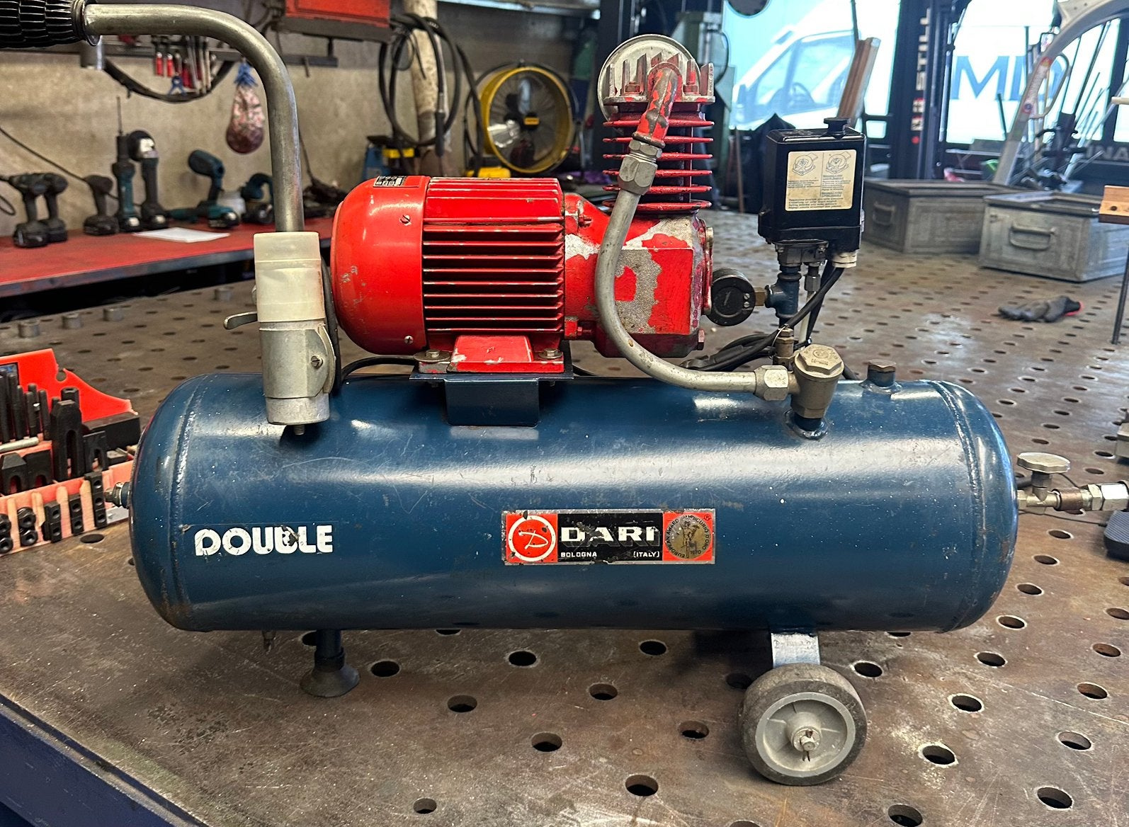 Compressor, 25 tot 100 liter, Ophalen, Gebruikt, Minder dan 200 liter/min