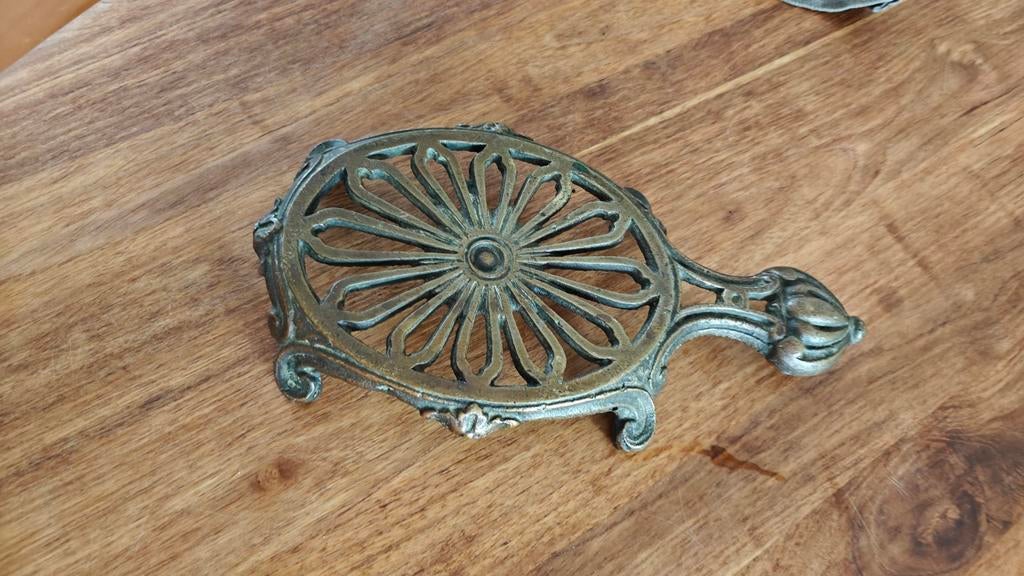 Vintage onderzetter, ook leuk voor een plantje, Antiek en Kunst, Ophalen of Verzenden, Brons