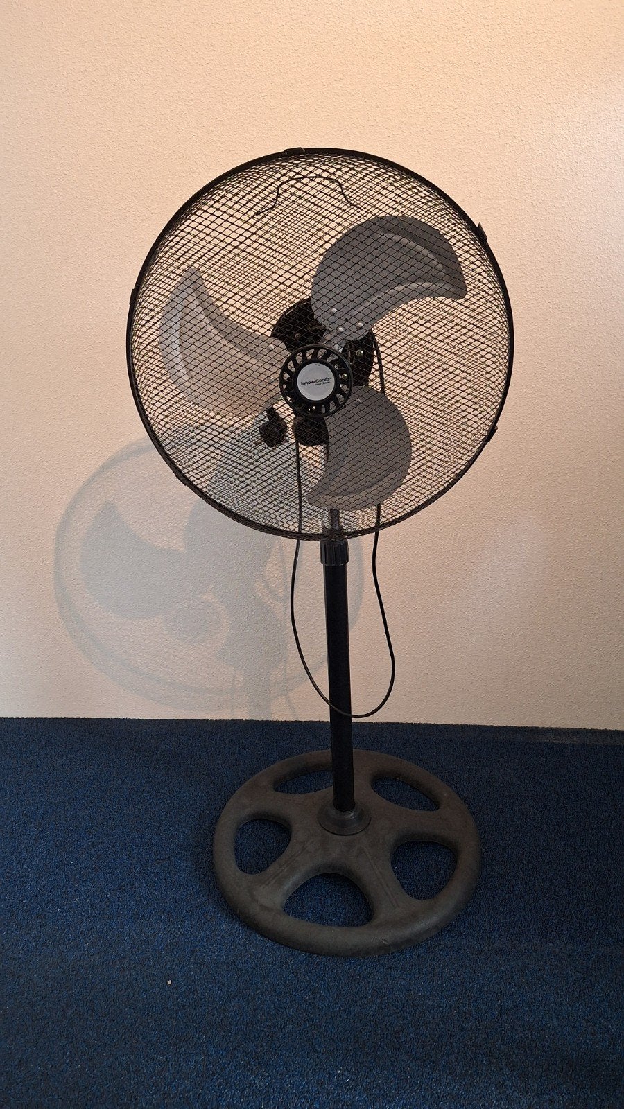 Zwarte staande ventilator, Ophalen, Gebruikt, Statiefventilator