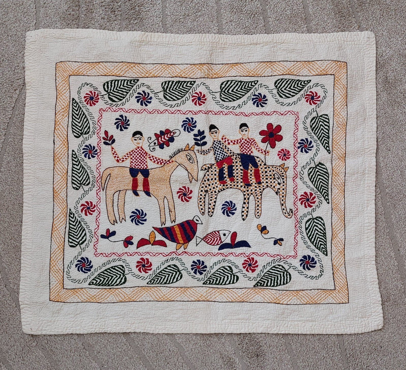 Handgeborduurde kantha / folk art wandkleed India Bengalen, Ophalen of Verzenden