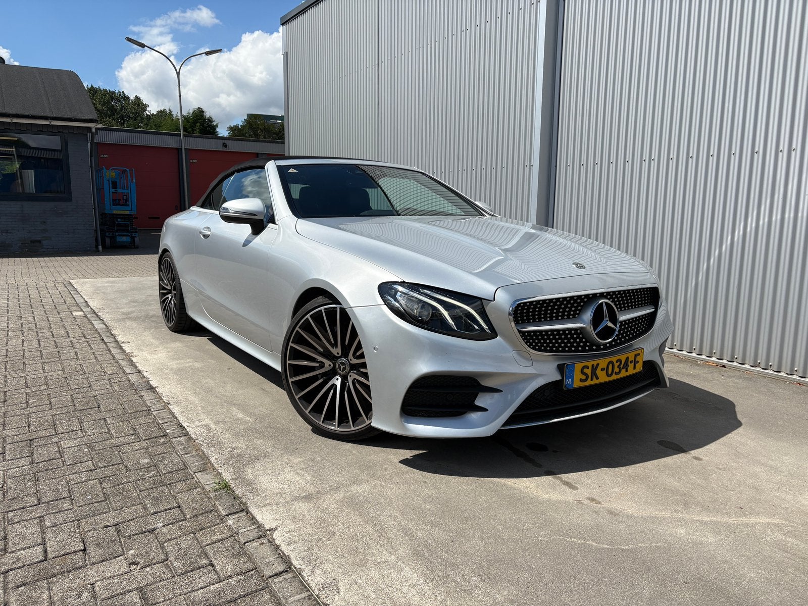 Mercedes-Benz E-Klasse E200 Cabrio A7 2018 Grijs, Auto's, Achterwielaandrijving, Zwart, 4 cilinders, Cabriolet